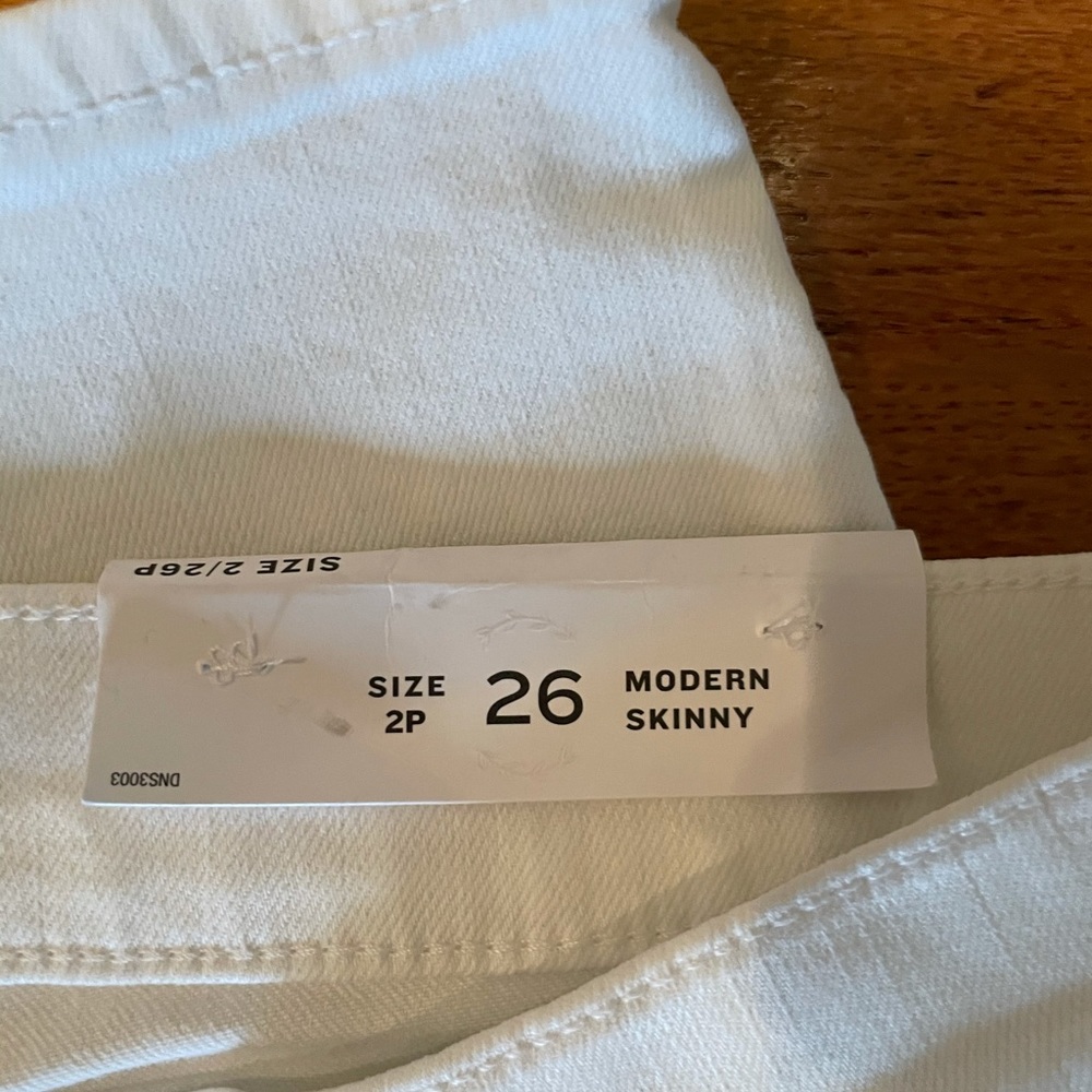 White Loft skinny jeans, size 2P NWT
